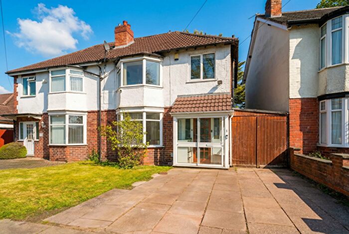 3 Bedroom Semi Detached House For Sale In Delamere Road, Hall Green, B28