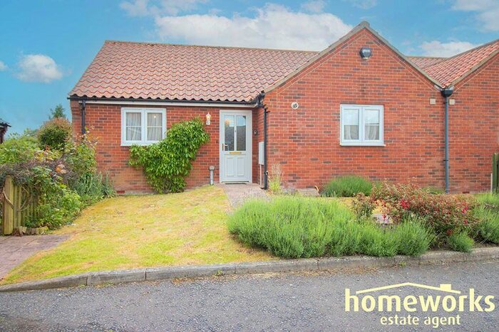 2 Bedroom Semi-Detached Bungalow For Sale In Magnolia Mews, NR20