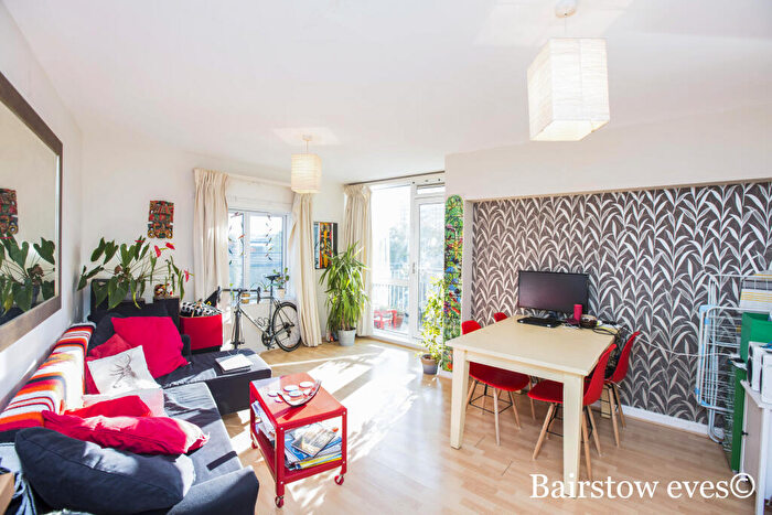 1 Bedroom Apartment To Rent In Printers Mews, Old Ford Road, Bow, E3