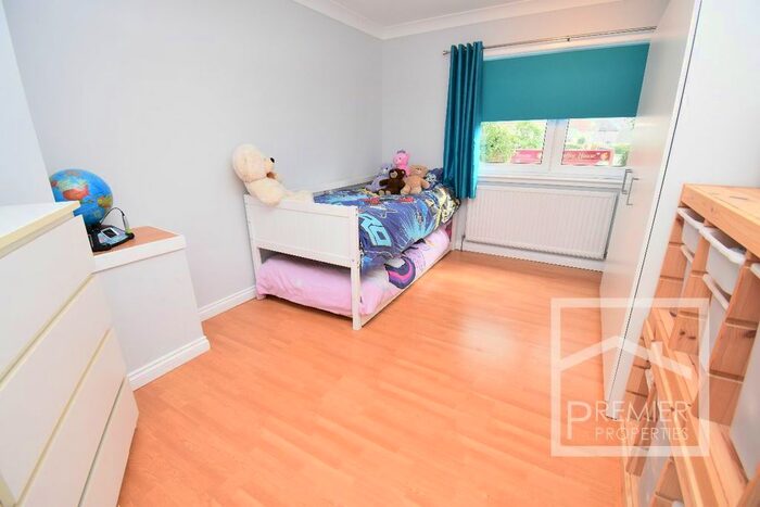 3 Bedroom End Of Terrace House For Sale In Drumvale Drive, Chryston, Glasgow, G69