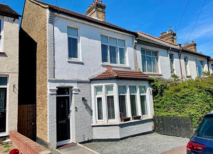 3 Bedroom Semi-Detached House For Sale In Westcliff-On-Sea, Essex, SS0