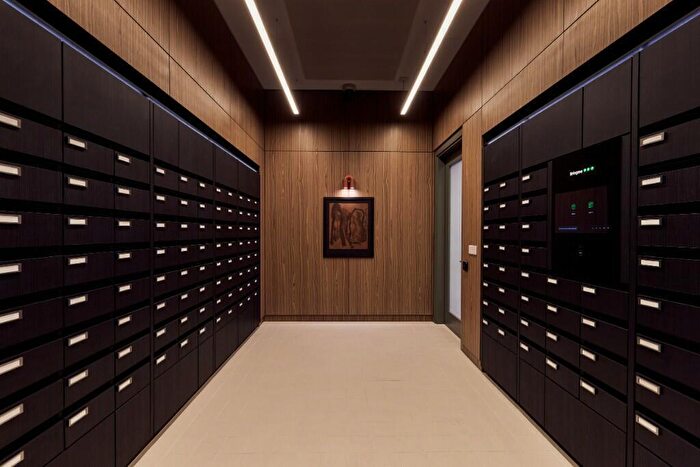 2 Bedroom Apartment To Rent In New Drum Street, London, E1