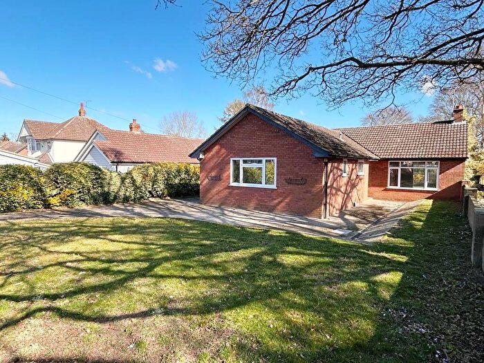 3 Bedroom Bungalow To Rent In Warren Heath Avenue, Ipswich, Suffolk, IP3