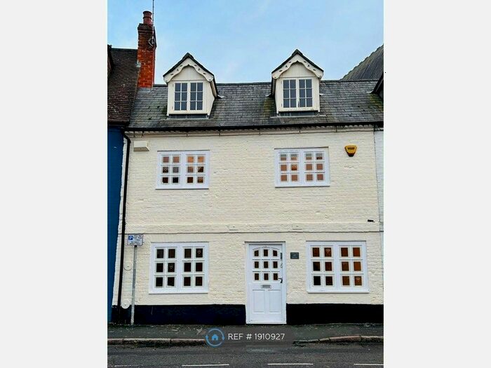 3 Bedroom Terraced House To Rent In Nelson Street, Buckingham, MK18