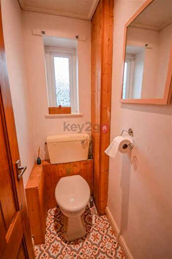 2 Bedroom Semi-Detached House For Sale In Hopefield Avenue, Sheffield, S12