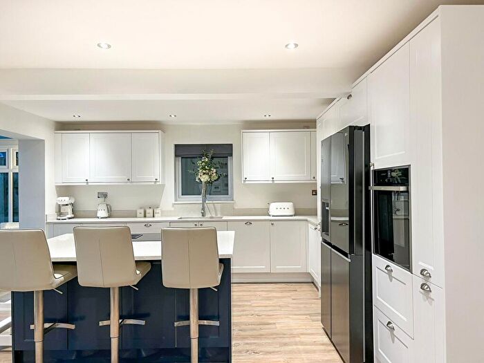 4 Bedroom Detached House For Sale In Bridge Close, Bristol, BS14