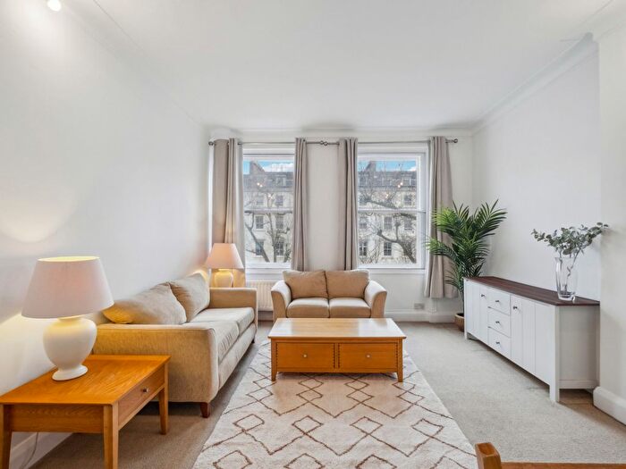 2 Bedroom Flat To Rent In Queen's Gate, London, SW7