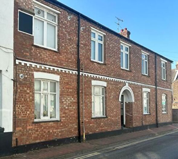 1 Bedroom Flat To Rent In Alfred Place, Worthing, BN11