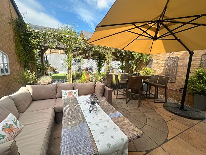 3 Bedroom Detached House For Sale In Green Crescent, Desborough, NN14