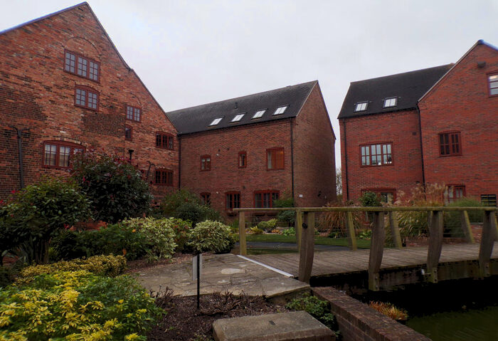2 Bedroom Apartment To Rent In The Watermill, Arden Mews, Kinsbury, B78