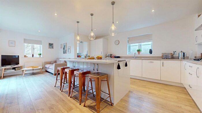 4 Bedroom Detached House For Sale In Mundays Meadow, Hanslope, Milton Keynes, MK19