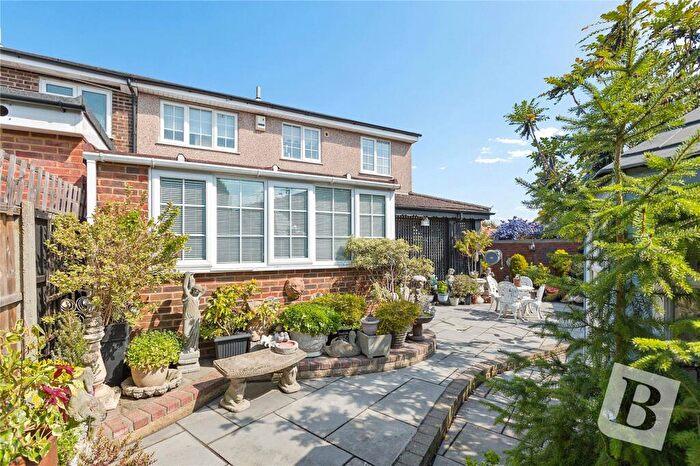 4 Bedroom End Of Terrace House For Sale In Browne Close, Romford, RM5