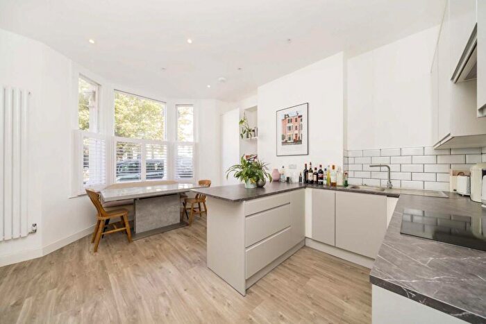 1 Bedroom Flat For Sale In Gascony Avenue, West Hampstead, NW6