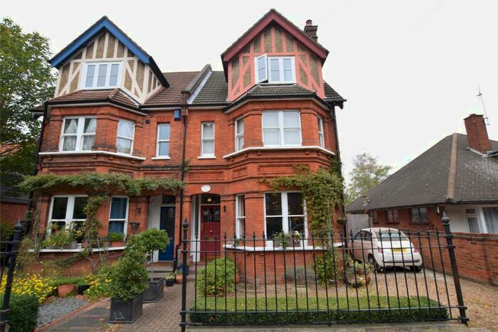 2 Bedroom Apartment To Rent In Rhodesia Lodge, Highland Avenue, Brentwood, CM15