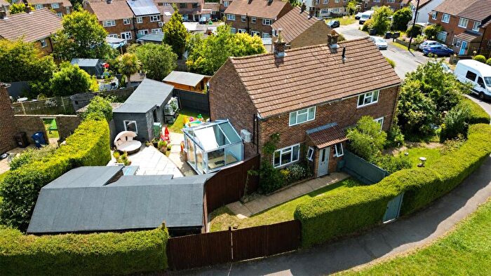 2 Bedroom Semi Detached House For Sale In Old Park Close, Farnham, Surrey, GU9