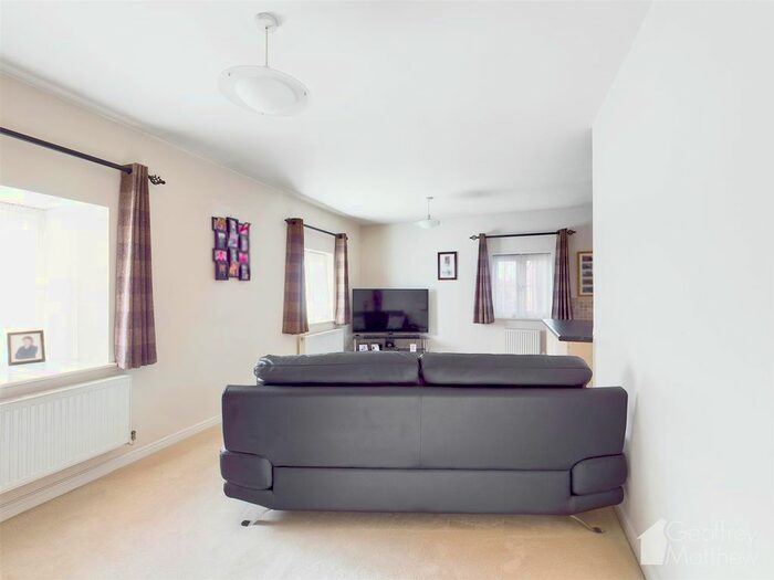 1 Bedroom Flat To Rent In Fairfield Crescent, Stevenage, SG1