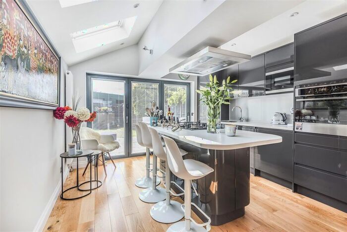 2 Bedroom Terraced House To Rent In St. Georges Road, Richmond, TW9