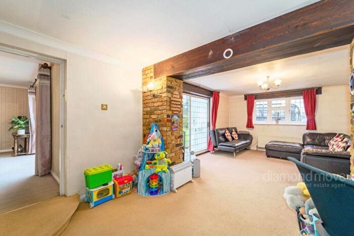4 Bedroom Detached House For Sale In Old Slade Lane, Iver, SL0
