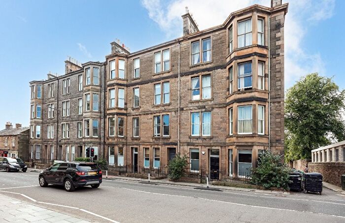 2 Bedroom Flat To Rent In Morningside Road, Morningside, Edinburgh, EH10