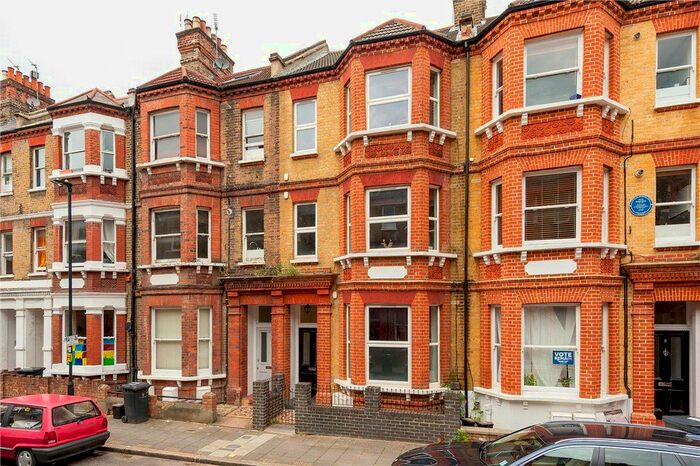 3 Bedroom Property To Rent In Crewdson Road, London, SW9