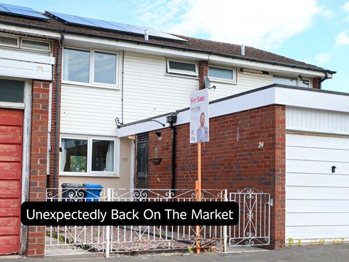 3 Bedroom Terraced House For Sale In Water Street, Runcorn, WA7