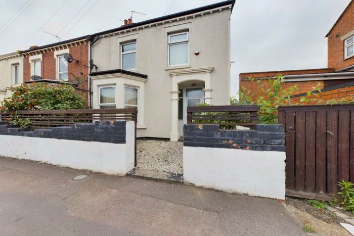 5 Bedroom House To Rent In London Road, Far Cotton, Northampton, NN4