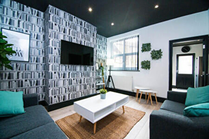 5 Bedroom Terraced House To Rent In Catherine Street - House Share - July, CH1