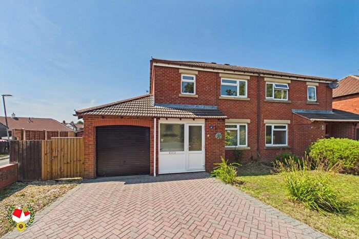3 Bedroom Semi Detached House For Sale In The Oval, Linden, Gloucester, GL1