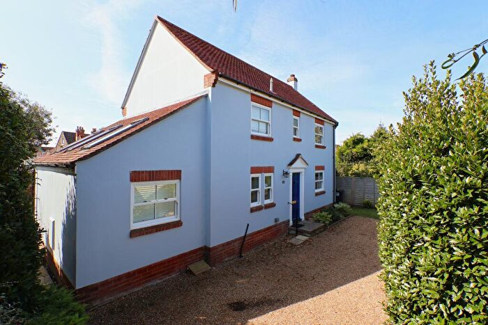3 Bedroom Detached House For Sale In Beechworth Road, Havant, PO9