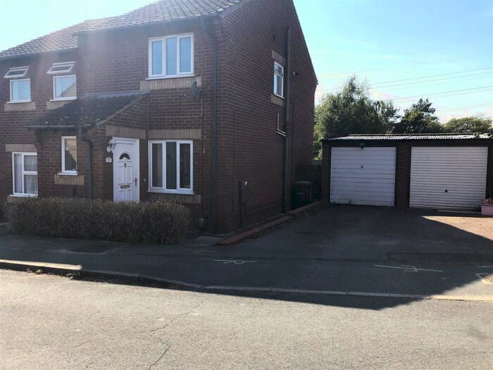2 Bedroom Semi-Detached House To Rent In Oldfield Road, Ipswich, IP8