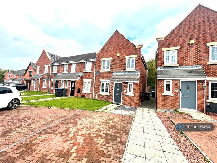 3 Bedroom End Of Terrace House To Rent In Arkless Grove, The Grove, Consett, DH8