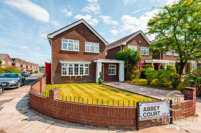 4 Bedroom Detached House For Sale In Abbey Court, Woolton, Liverpool, L25