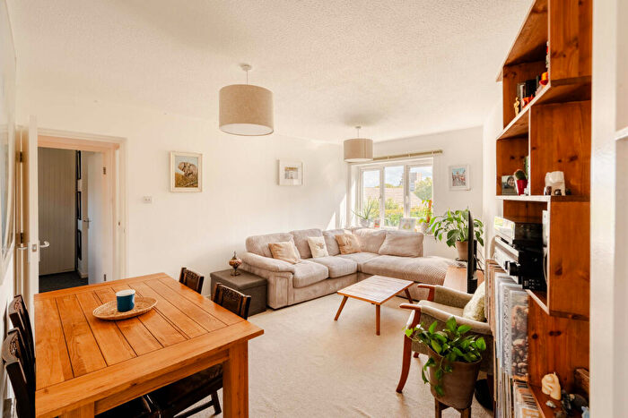 2 Bedroom Flat For Sale In County Street, Bristol, BS4
