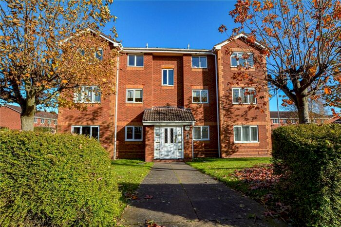 2 Bedroom Apartment To Rent In Oxbridge Way, Tamworth, Staffordshire, B79