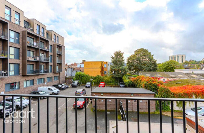 2 Bedroom Apartment To Rent In South End, Croydon, CR0