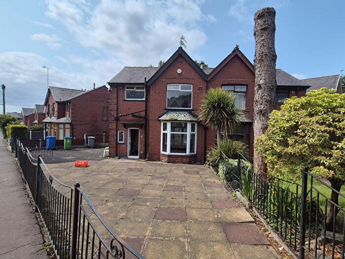 3 Bedroom Semi-Detached House To Rent In Chaseley Road, Rochdale, OL12