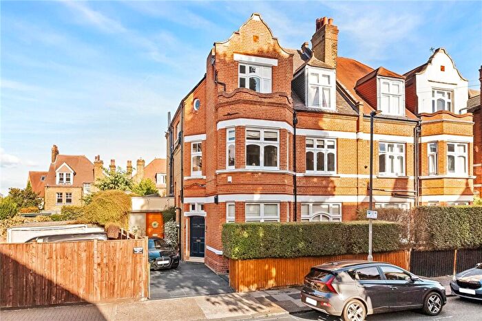 2 Bedroom Apartment For Sale In Wexford Road, London, SW12