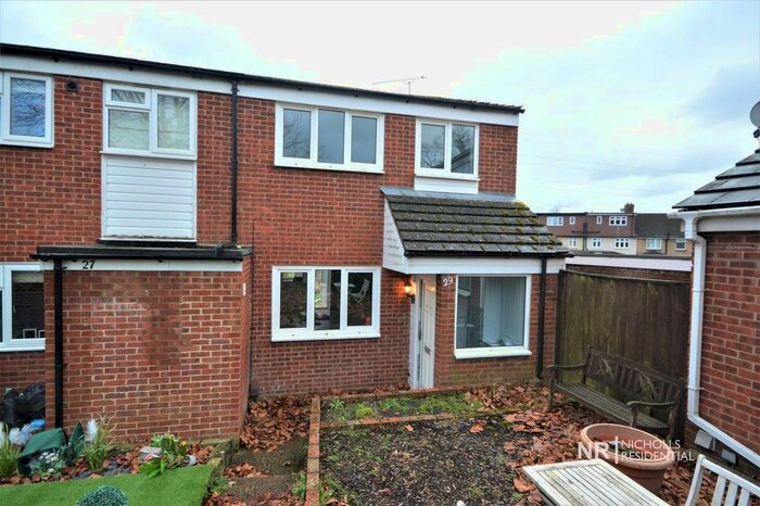 3 Bedroom Property To Rent In Angus Close, Chessington, Surrey., KT9