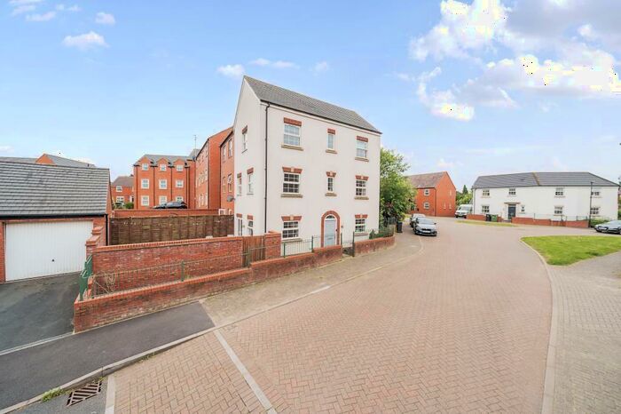 4 Bedroom Semi-Detached House To Rent In Hereford, Holmer, HR1