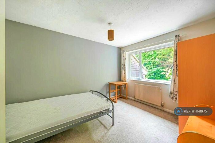 4 Bedroom Semi-Detached House To Rent In May Tree Close, Winchester, SO22