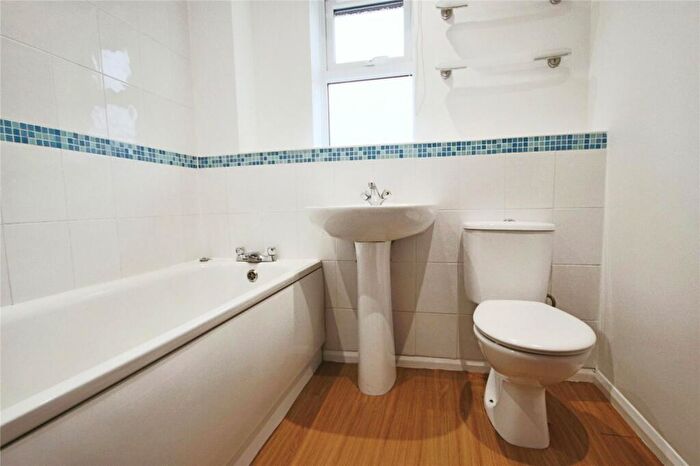 1 Bedroom End Of Terrace House To Rent In Tarnbrook Way, Bracknell, Berkshire, RG12
