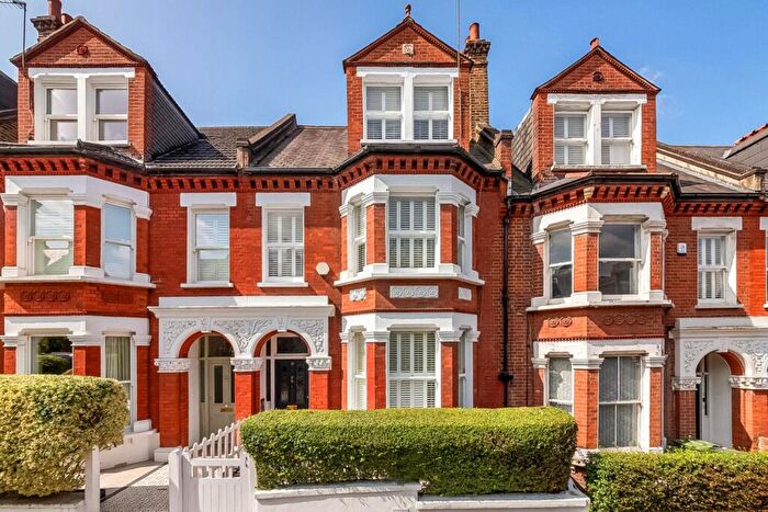 4 Bedroom House For Sale In Gubyon Avenue, Herne Hill, London, SE24
