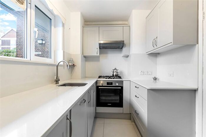 2 Bedroom Flat To Rent In Anderson Road, London, E9