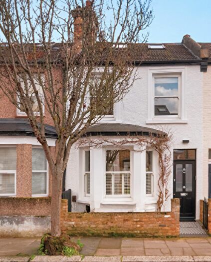 3 Bedroom Terraced House For Sale In Coningsby Road, London, W5