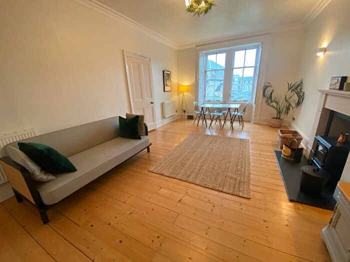 2 Bedroom Flat To Rent In Lansdowne Crescent, West End, Edinburgh, EH12