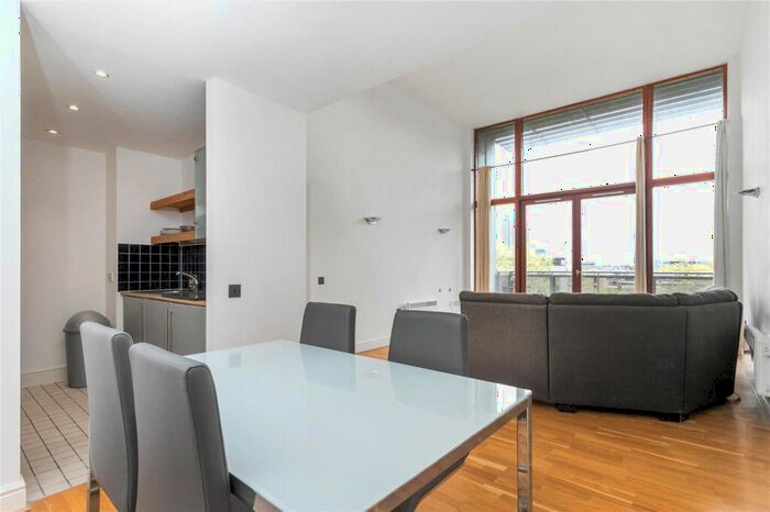 2 Bedroom Apartment For Sale In Adler Street, London, E1