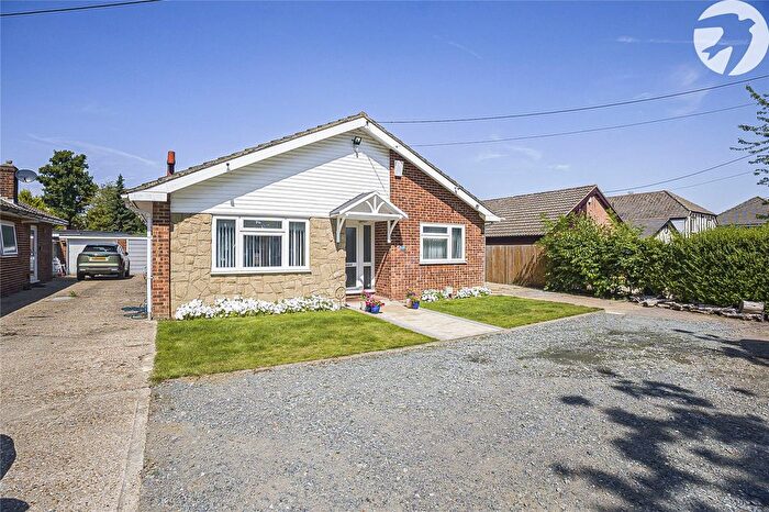 4 Bedroom Bungalow For Sale In Botsom Lane, West Kingsdown, Sevenoaks, Kent, TN15