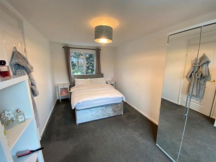 1 Bedroom Apartment For Sale In Lochinver, Bracknell, RG12