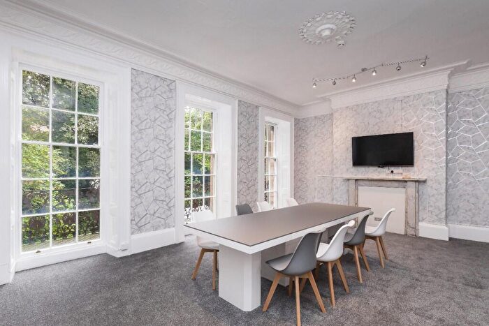 4 Bedroom Apartment To Rent In Leazes Terrace, Newcastle Upon Tyne, NE1