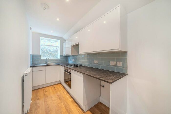 1 Bedroom Flat To Rent In Thornlaw Road, West Norwood, SE27